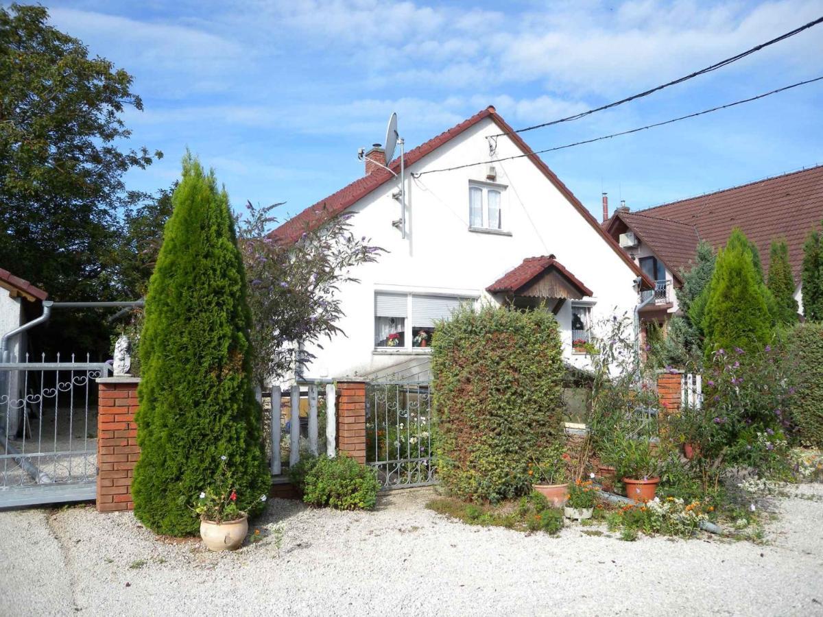 Apartment Balatonbereny 8 Экстерьер фото